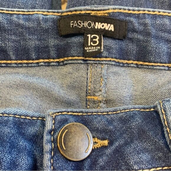 Fashion Nova Bootcut Jeans Size 13 - Picture 6 of 9